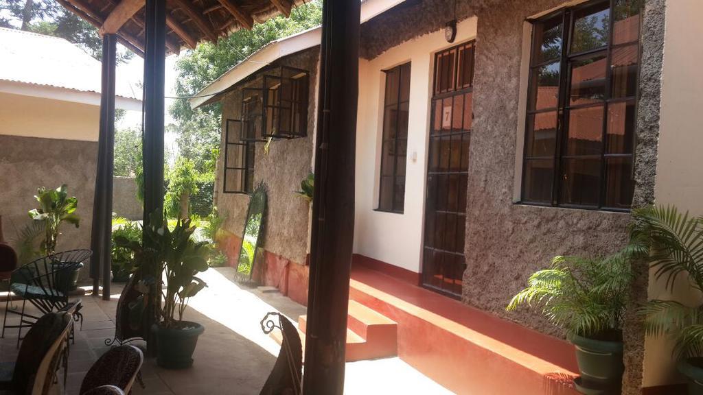 Mama Simba Bed And Breakfast Moshi Bagian luar foto