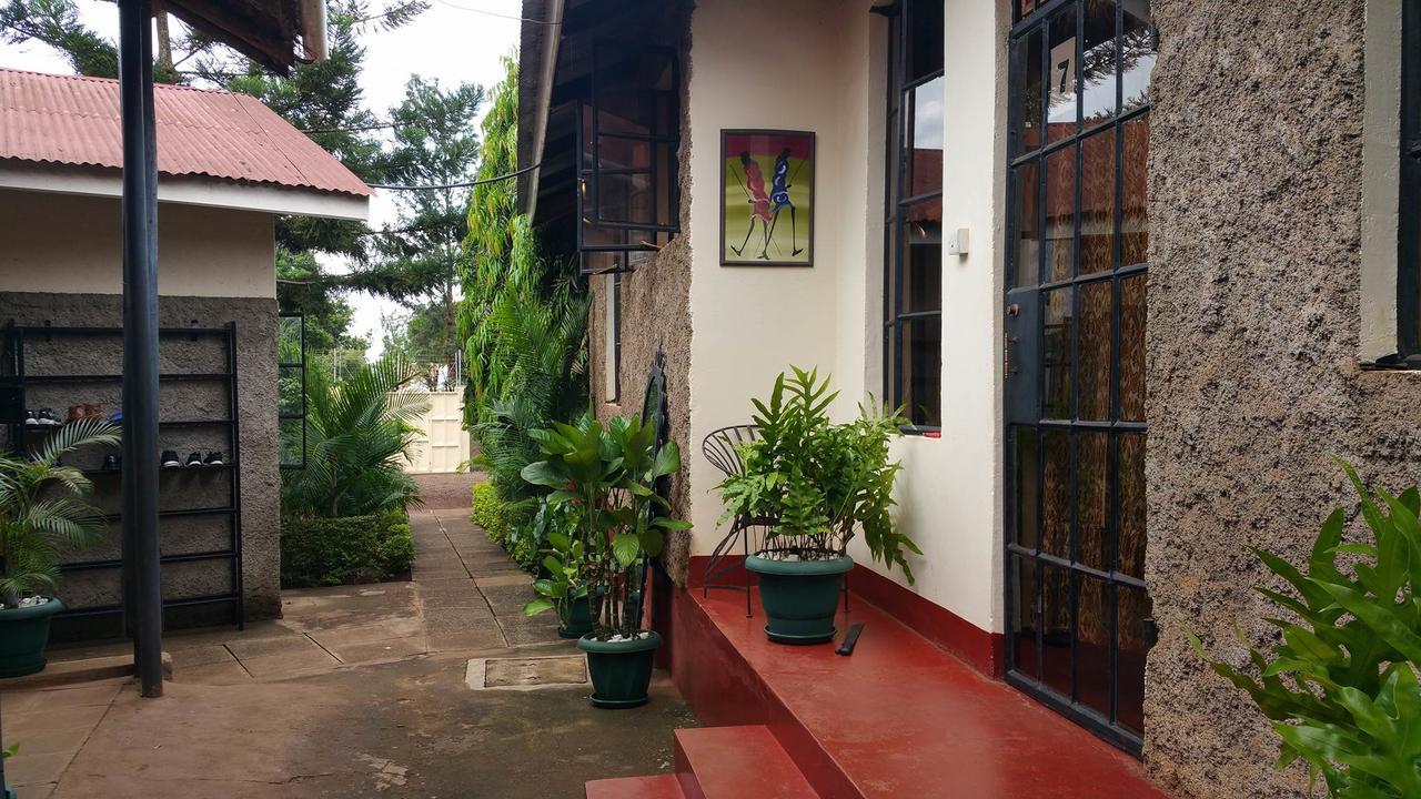 Mama Simba Bed And Breakfast Moshi Bagian luar foto
