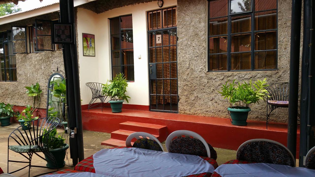 Mama Simba Bed And Breakfast Moshi Bagian luar foto